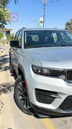 جیپ گراند شیرۆکی